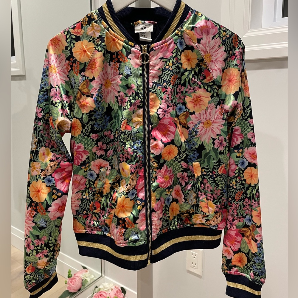 Bomber Jacket - Floral patterned silk like